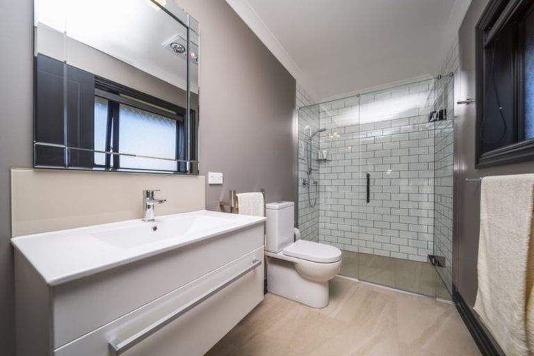 Photo of property in 7 Cameron Street, Hawera, 4610