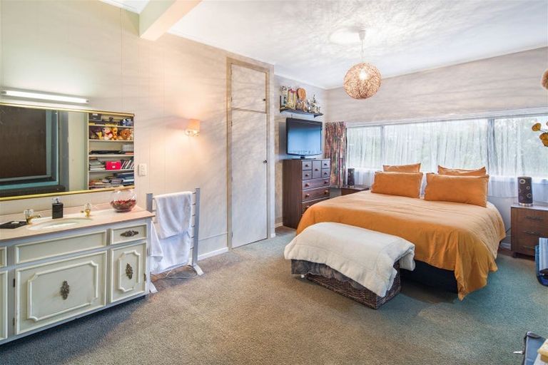 Photo of property in 19 Macaulay Street, Johnsonville, Wellington, 6037