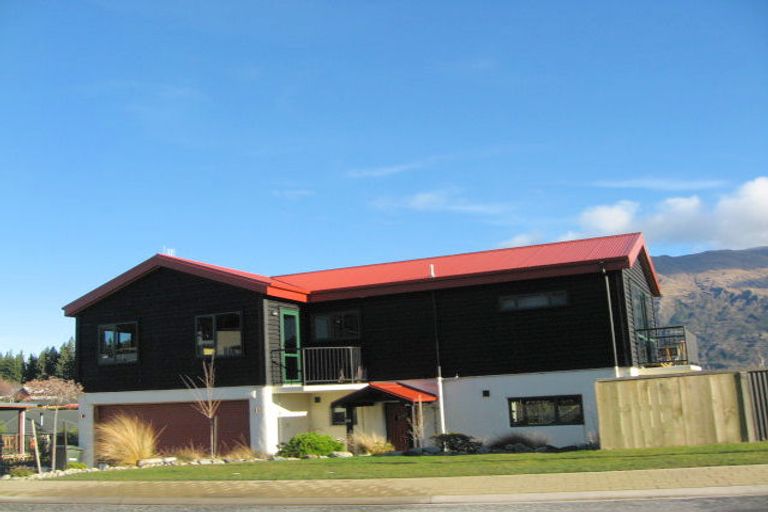 Photo of property in 38 Kings Drive, Wanaka, 9305