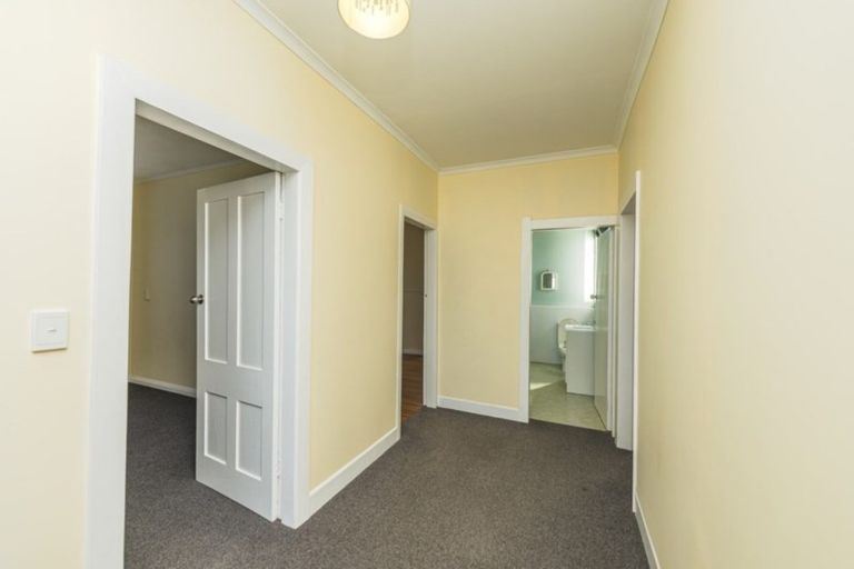 Photo of property in 16 Carlton Avenue, Gonville, Whanganui, 4501