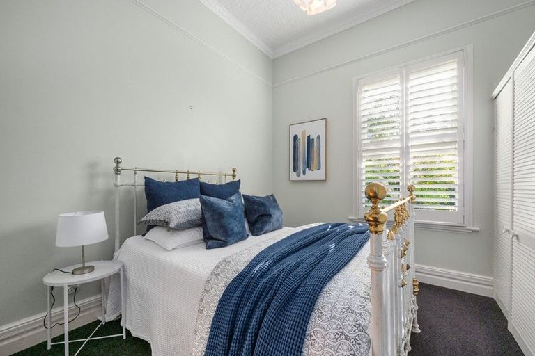 Photo of property in 58 Hinemoa Street, Birkenhead, Auckland, 0626