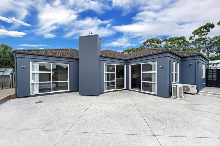 Photo of property in 28 Franshell Crescent, East Tamaki, Auckland, 2013
