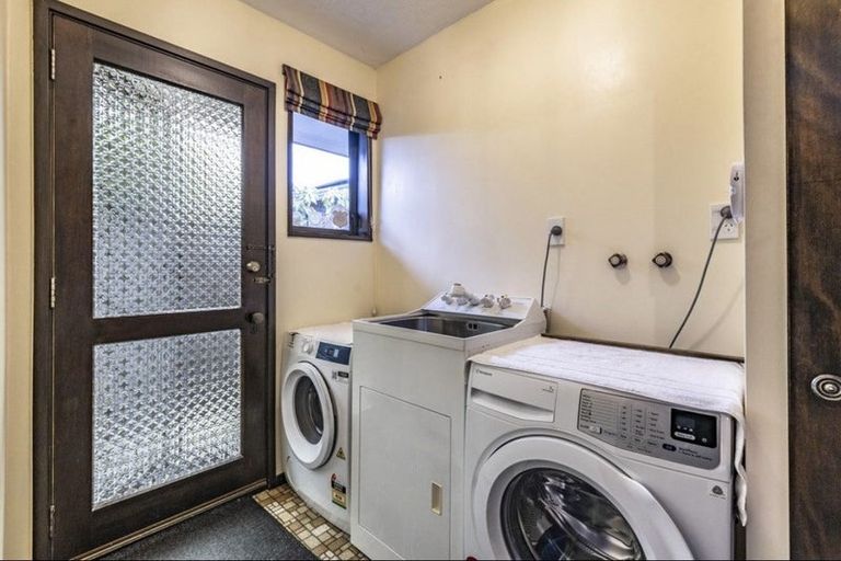 Photo of property in 18 Hawkswood Place, Avonhead, Christchurch, 8042