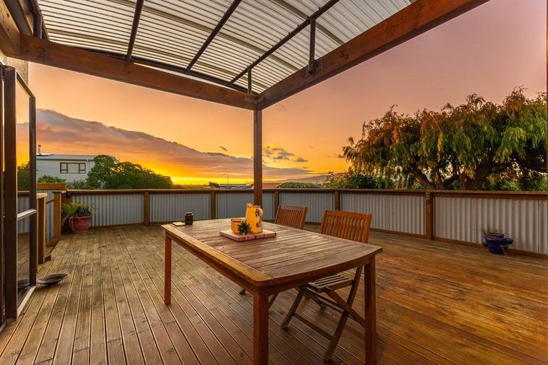 Photo of property in 175 Weggery Drive, Waikanae Beach, Waikanae, 5036