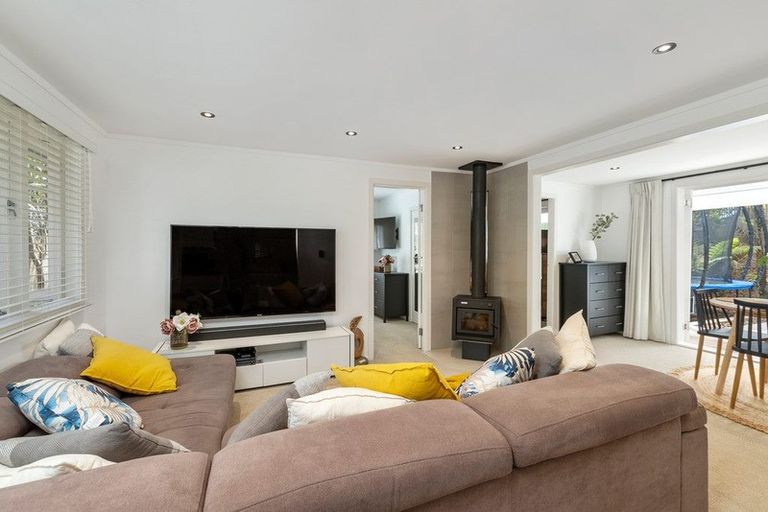 Photo of property in 38 Ferndale Drive, Snells Beach, 0920