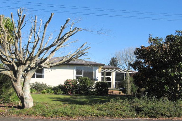 Photo of property in 6 Viola Place, Papakura, 2110