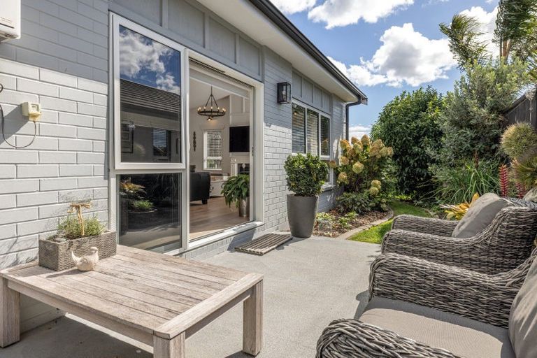 Photo of property in 18 Montia Close, Papamoa Beach, Papamoa, 3118