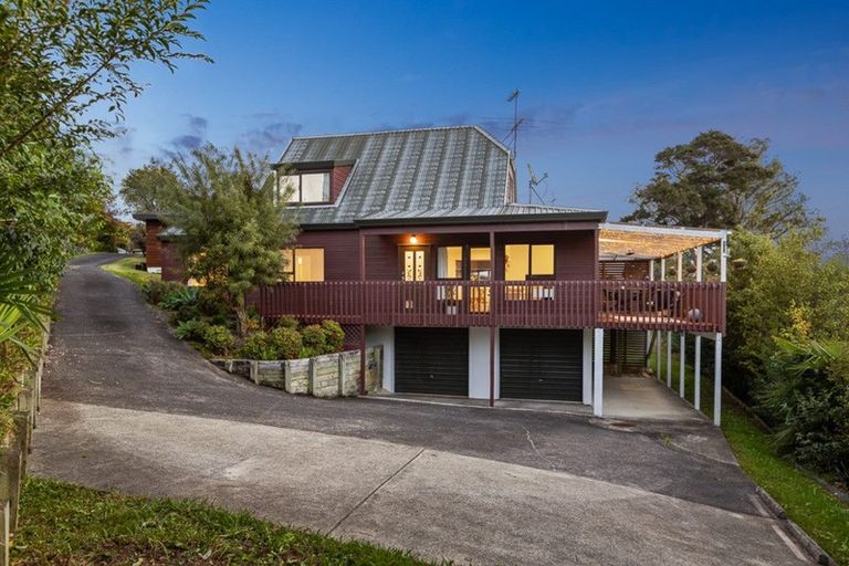 Photo of property in 22 Redfern Lane, Glenfield, Auckland, 0629
