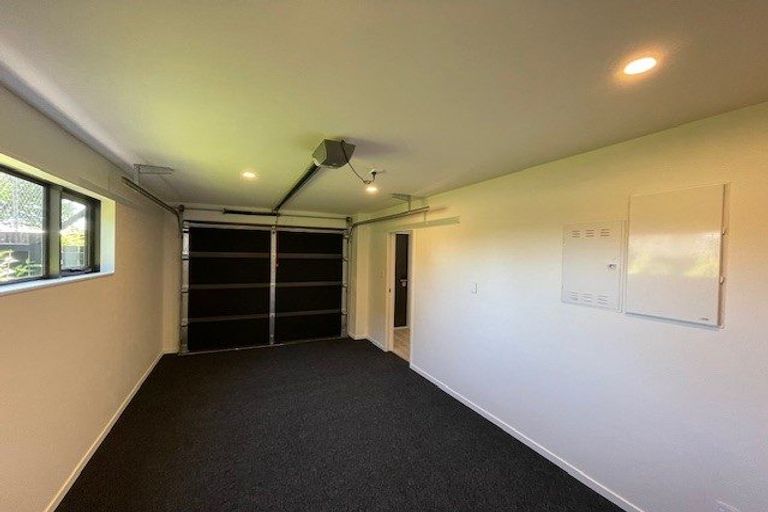 Photo of property in 8/14 Williamson Avenue, Belmont, Auckland, 0622