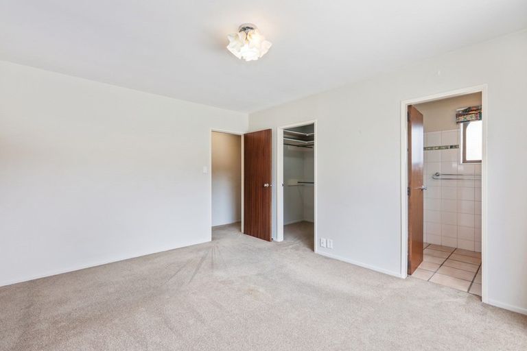 Photo of property in 6 Montclare Avenue, Ilam, Christchurch, 8041
