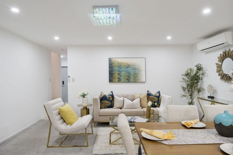 Photo of property in 2 Dhaka Lane, Ranui, Auckland, 0612