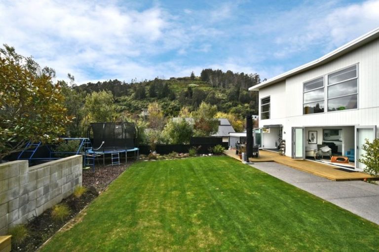 Photo of property in 3 Maurice Knowles Lane, Cashmere, Christchurch, 8022