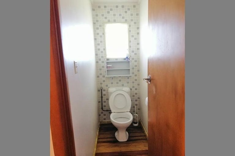 Photo of property in 105 Royal Road, Massey, Auckland, 0614