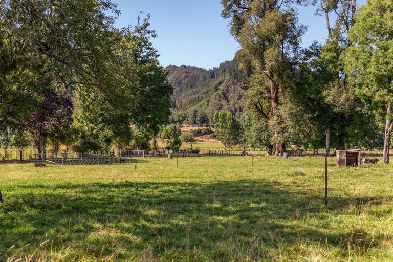 Photo of property in 41 Canton Road, Murchison, 7007