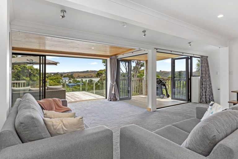 Photo of property in 8 Bay View Road, Raglan, 3225