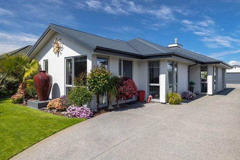 Photo of property in 250 Mairehau Road, Burwood, Christchurch, 8083