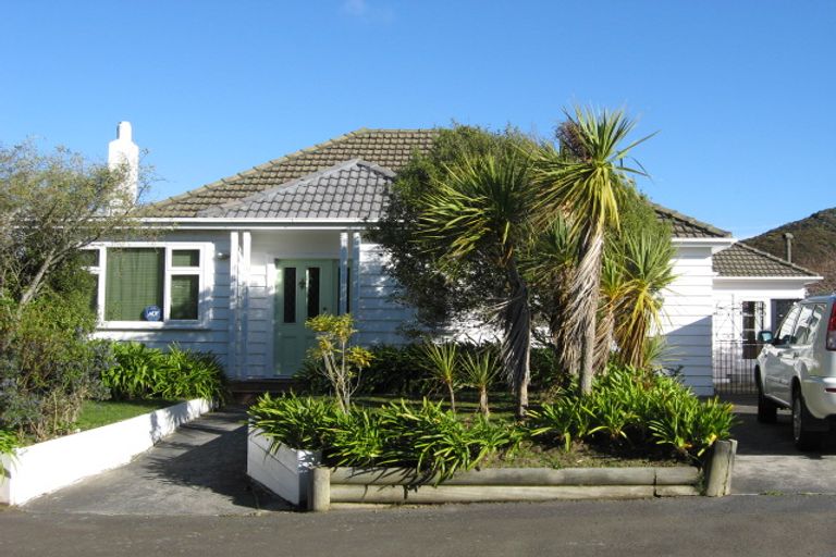 Photo of property in 122 Donald Street, Karori, Wellington, 6012