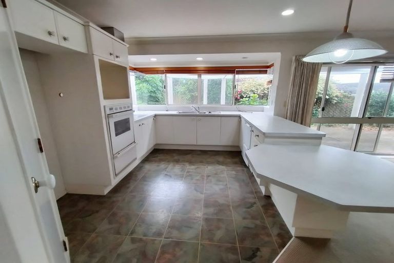 Photo of property in 20 Carriage Close, Northpark, Auckland, 2013