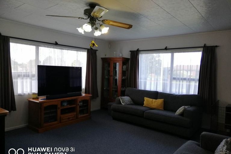 Photo of property in 221 Mahia Road, Wattle Downs, Auckland, 2103