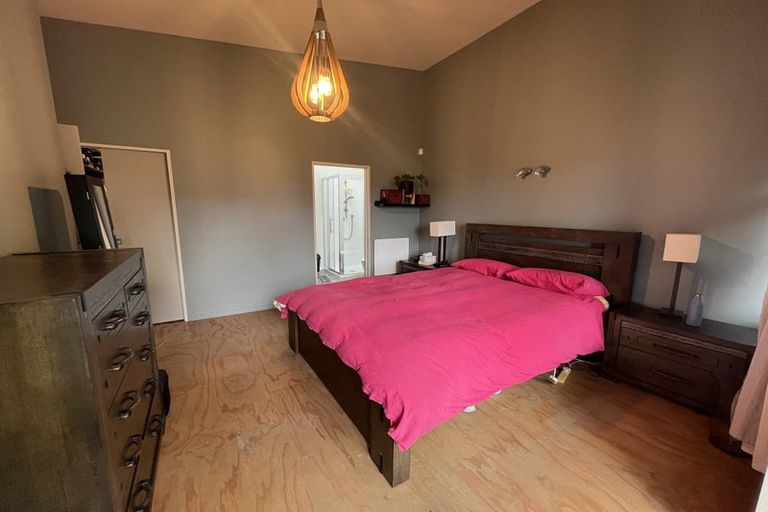 Photo of property in 8 Sunset Terrace, Waikanae Beach, Waikanae, 5036