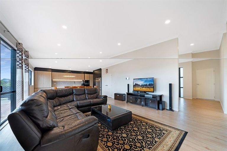 Photo of property in 7 Pukemarino Road, Waimauku, 0812