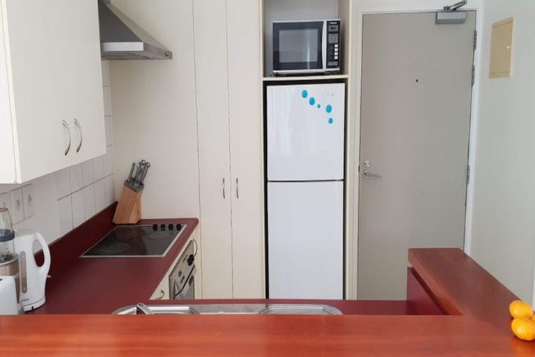 Photo of property in Terrace Heights Apartments, 4b/163 The Terrace, Wellington Central, Wellington, 6011