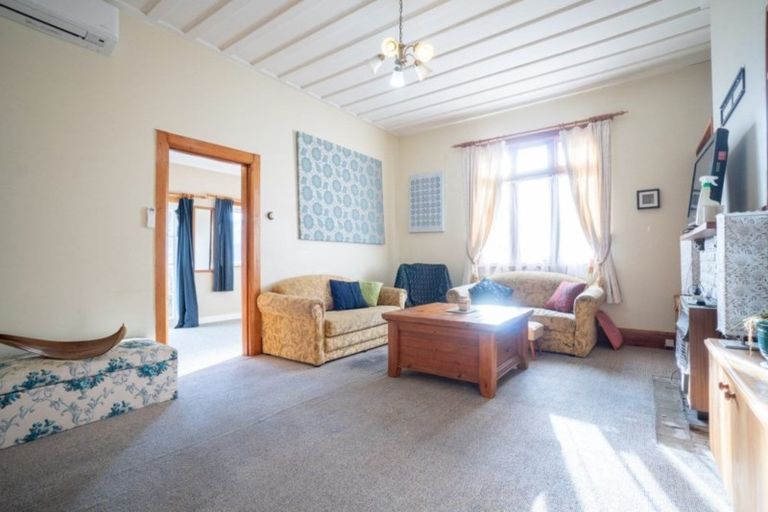 Photo of property in 18 Bryant Street, Takaro, Palmerston North, 4412