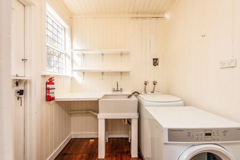 Photo of property in 46 Townsend Road, Miramar, Wellington, 6022