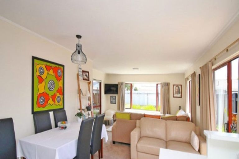 Photo of property in 51a Collins Road, Melville, Hamilton, 3206