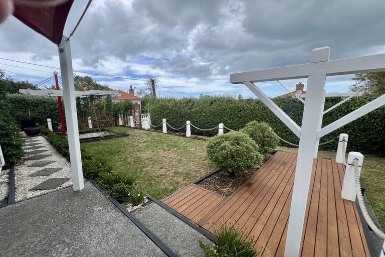 Photo of property in 2/28 Onepoto Road, Hauraki, Auckland, 0622