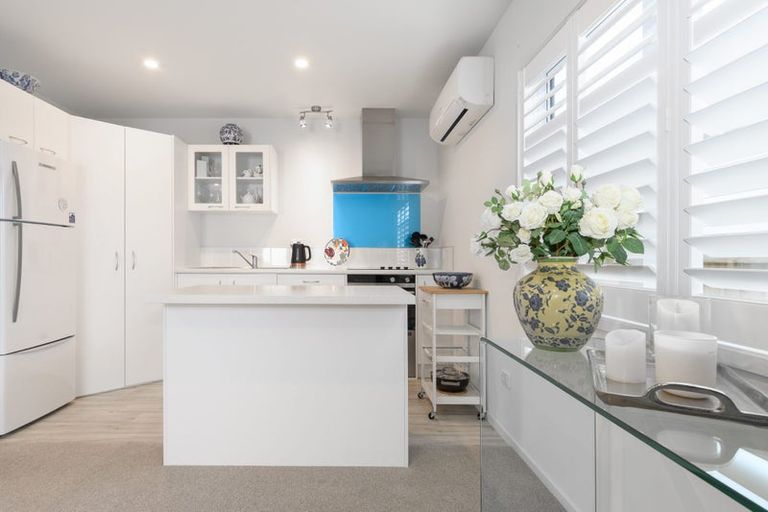 Photo of property in 11 Kamahi Crescent, Papamoa Beach, Papamoa, 3118