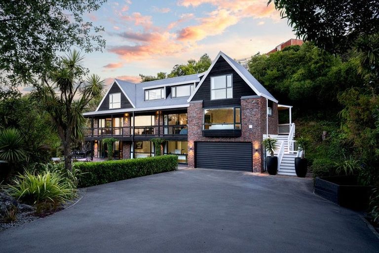 Photo of property in 34 Takahe Drive, Cashmere, Christchurch, 8022