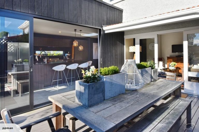 Photo of property in 15 Innes Road, St Albans, Christchurch, 8052