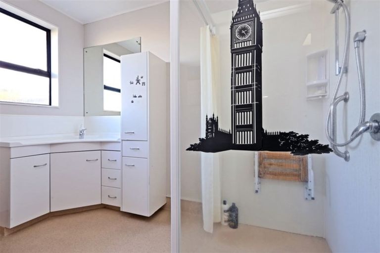 Photo of property in 2/409 Southland Road, Hastings, 4122