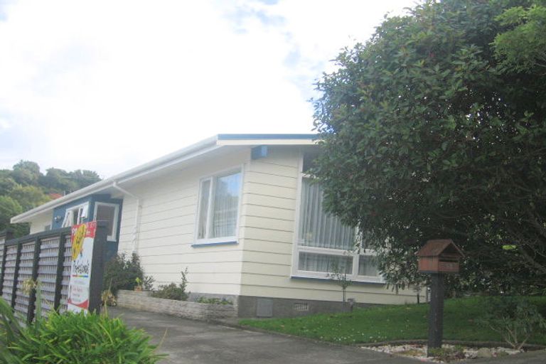Photo of property in 93 Harbour View Road, Harbour View, Lower Hutt, 5010
