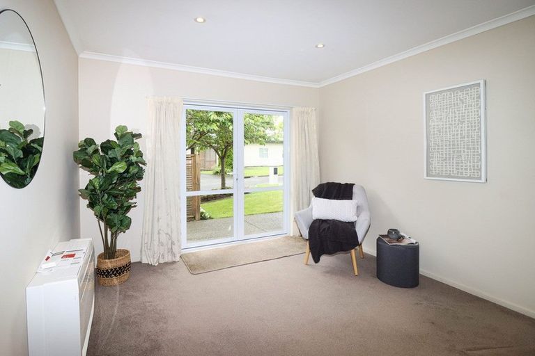 Photo of property in 28 Deller Drive, Carterton, 5713
