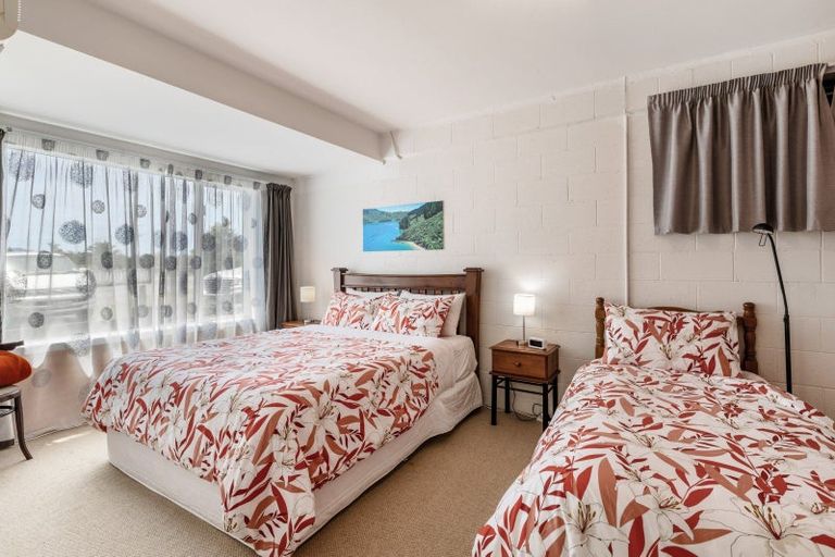 Photo of property in 30 Beach Road, Waikawa, Picton, 7220