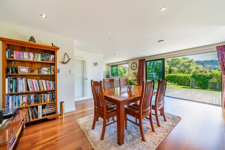 Photo of property in 43c Dowling Grove, Silverstream, Upper Hutt, 5019