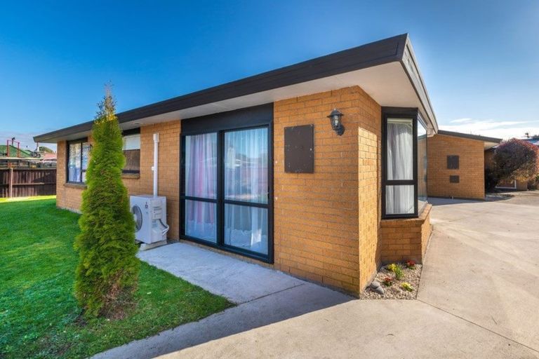 Photo of property in 2/59b Mackworth Street, Woolston, Christchurch, 8062