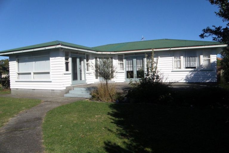 Photo of property in 1 Watson Drive, Paraparaumu Beach, Paraparaumu, 5032