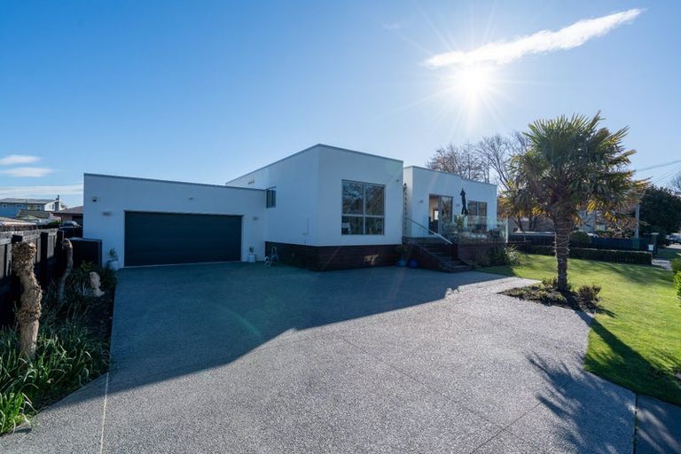 Photo of property in 218 Riverlaw Terrace, Saint Martins, Christchurch, 8022