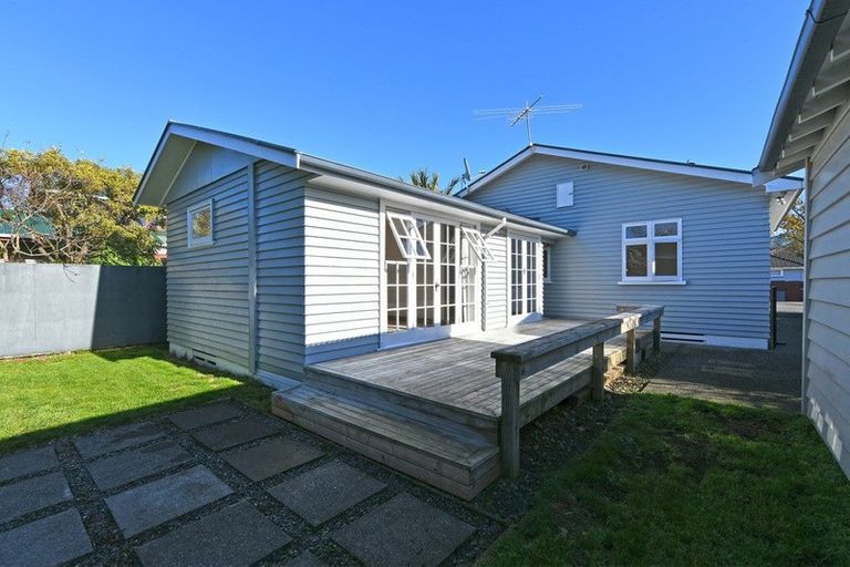 Photo of property in 24 Fitzherbert Street, Alicetown, Lower Hutt, 5010