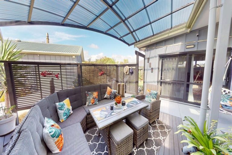 Photo of property in 46 Kent Avenue, Waitarere Beach, Levin, 5510