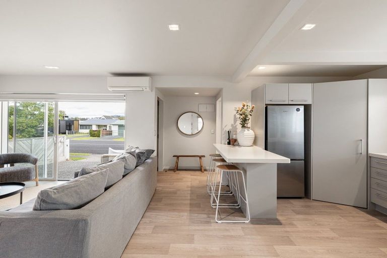 Photo of property in 220a Ocean Road, Whangamata, 3620