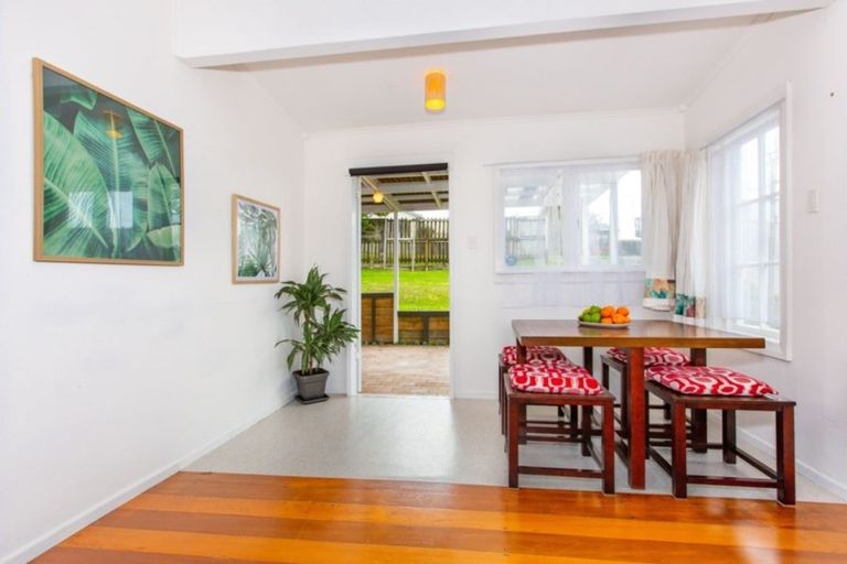 Photo of property in 13 Main Road, Raglan, 3225