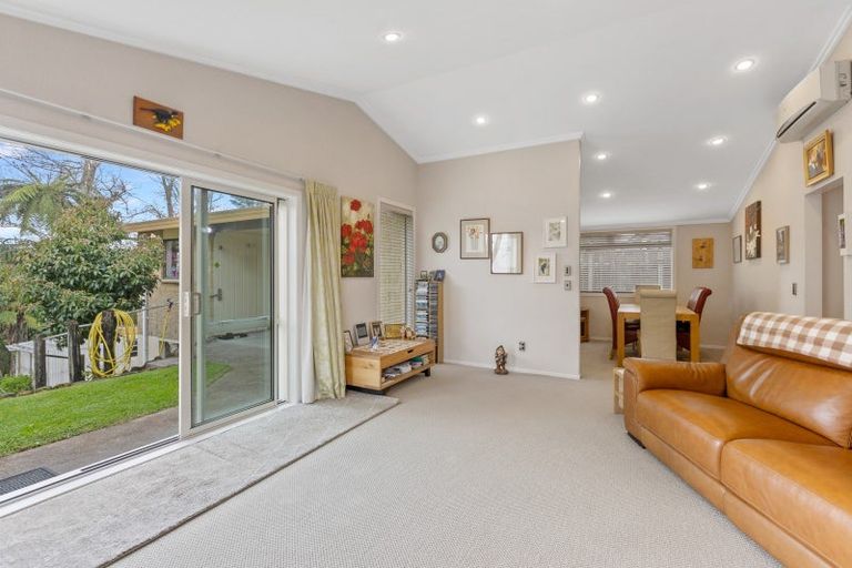 Photo of property in 25 Nikau Street, Inglewood, 4330