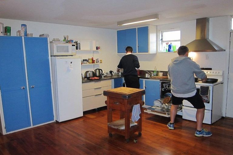 Photo of property in 58 Kilbirnie Crescent, Kilbirnie, Wellington, 6022