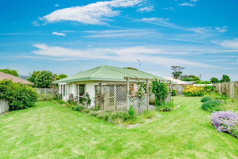 Photo of property in 5 Stella Court, Paraparaumu, 5032