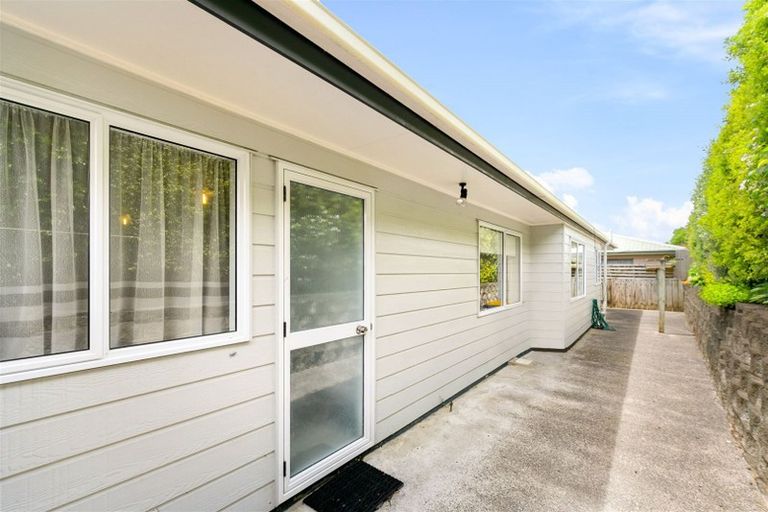 Photo of property in 299b Glengarry Road, Glen Eden, Auckland, 0602