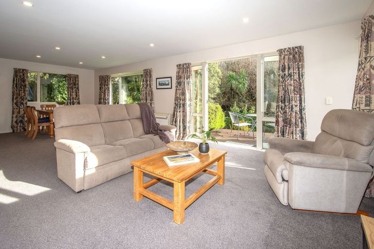 Photo of property in 98a Warren Crescent, Hillmorton, Christchurch, 8025